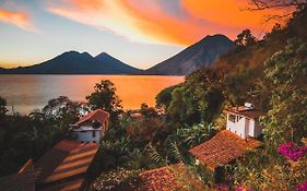 Lush Atitlán